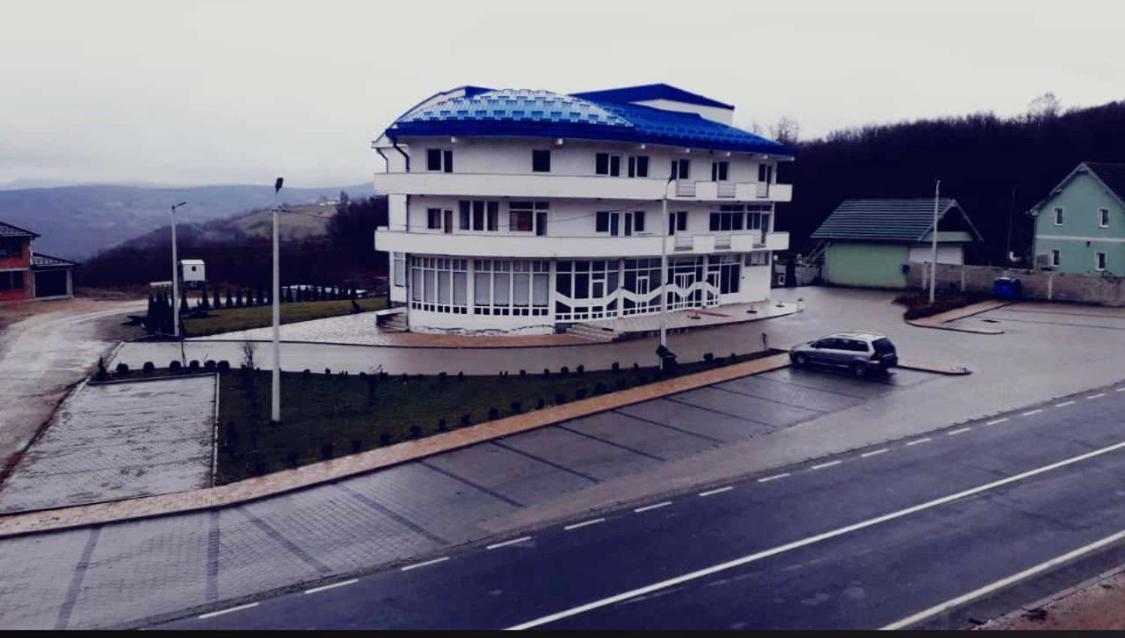 Aparthotel Emro-S Novi Pazar Exterior foto